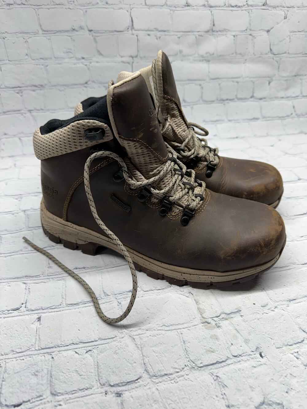 Georgia Boot Eagle Trail Women's Alloy Toe Waterproof Hiker work boots Size 9.5M